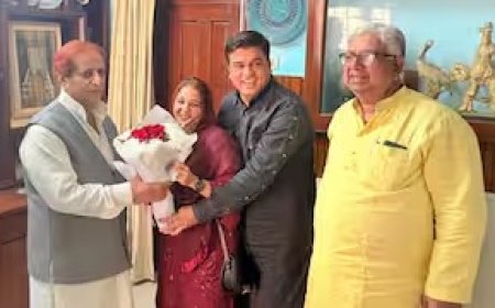 बिहार में नाच बनाम मुजरा विवाद ने बढ़ाई सियासी तकरार